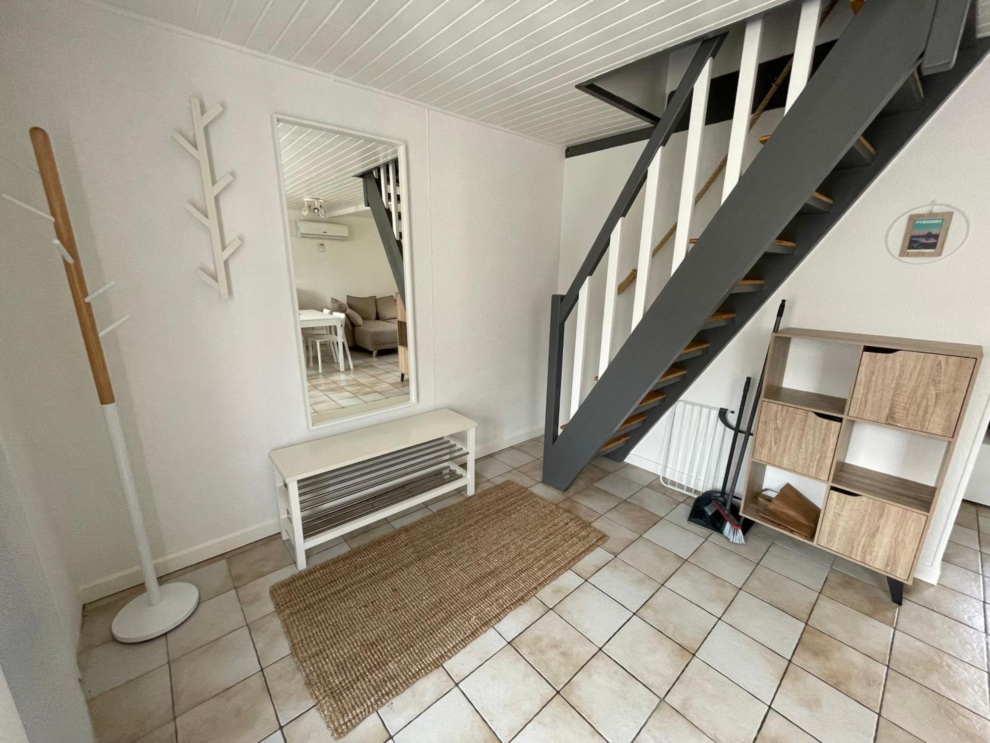 לארונס Appartement Cocoon Avec Jardin Et Vue Montagne מראה חיצוני תמונה